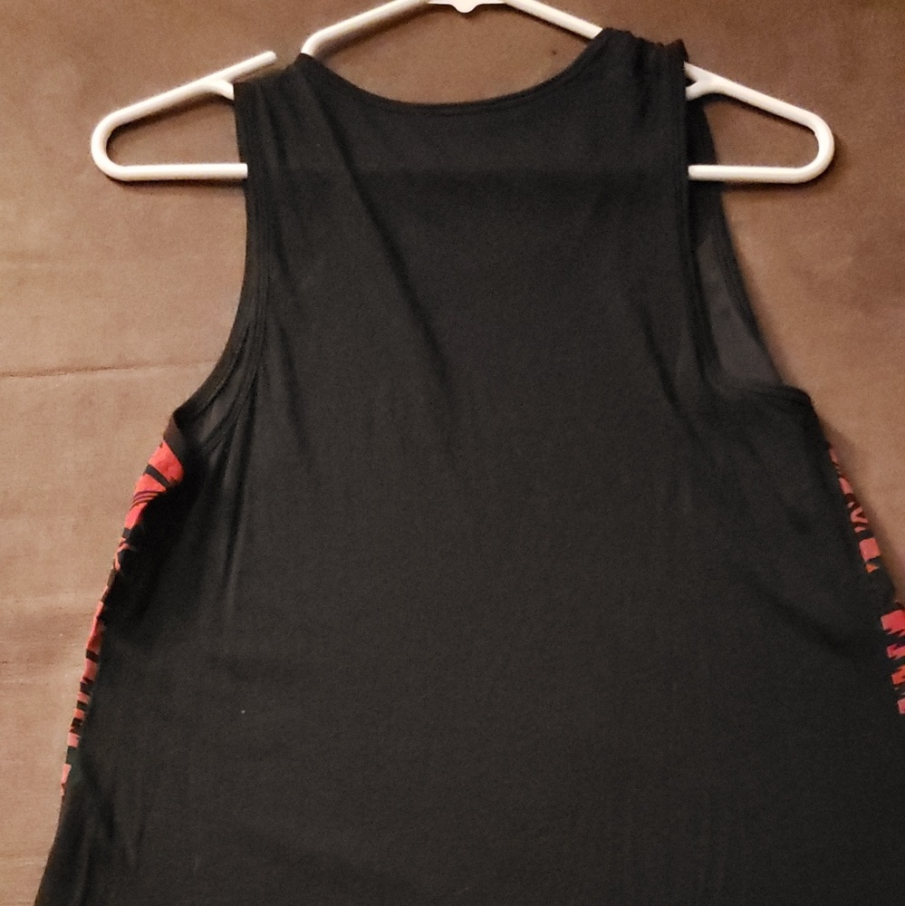 Tank top - Picture 2 of 3